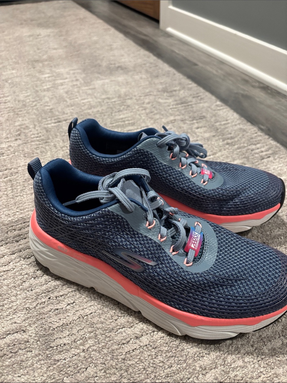 Skechers Navy with Coral Accent Mesh Sneakers size 10